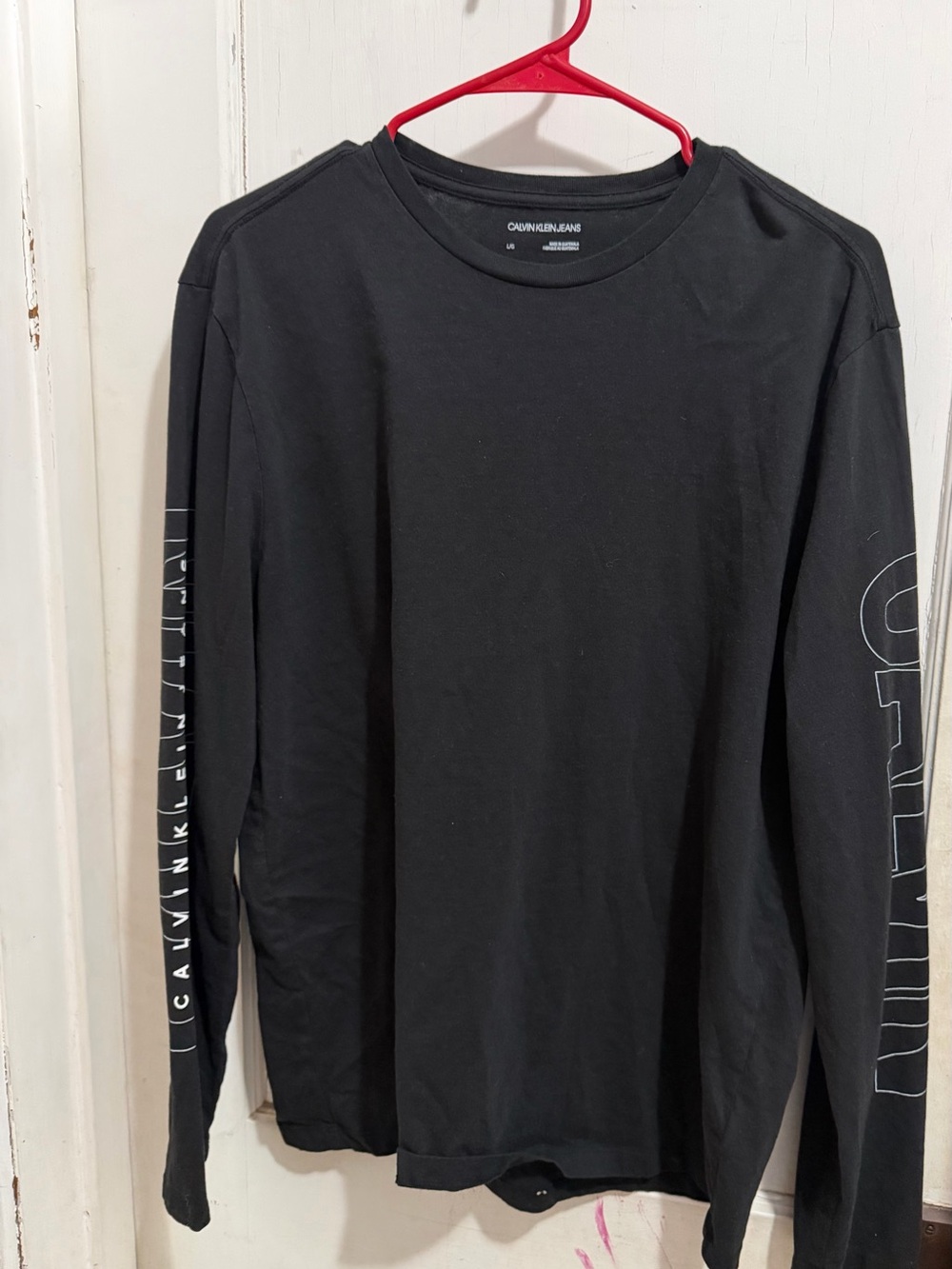 Calvin Klein Jeans Men’s Black Long-Sleeve Logo Tee